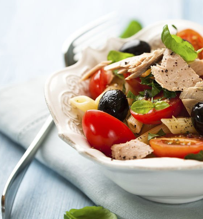 Salade de pâtes au thon (rapide et savoureuse)