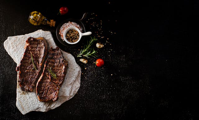 Steak de boeuf grillé