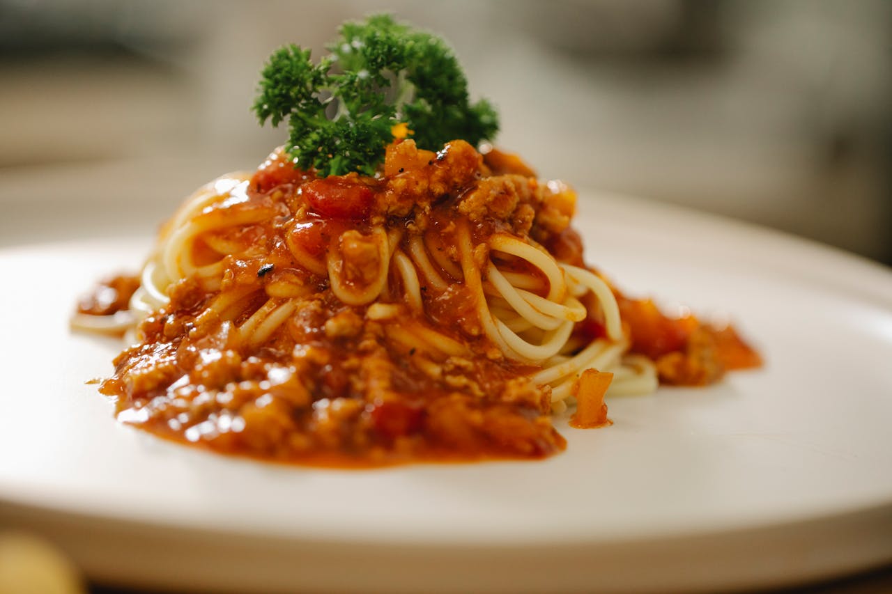 Pâtes bolognaise aux légumes cachés : un plat équilibré pour toute la famille